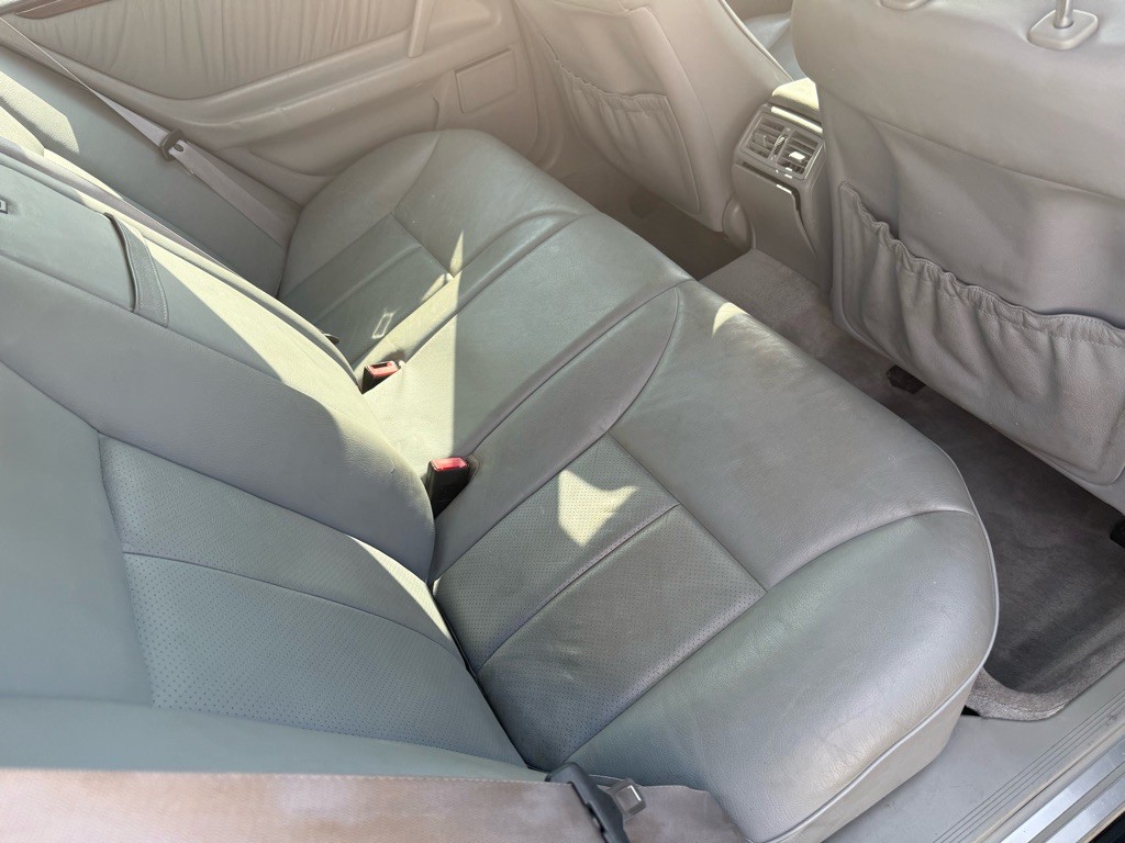 1999 Mercedes-Benz E-Class Image 37