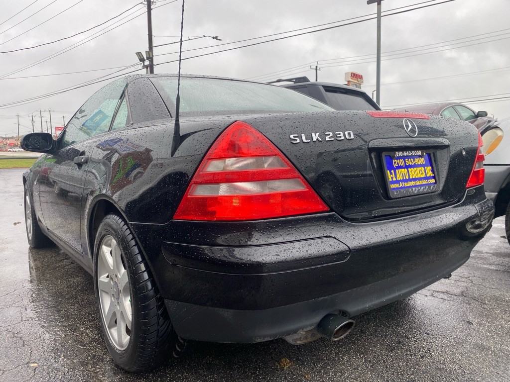 1998 Mercedes-Benz SLK-Class Image 2