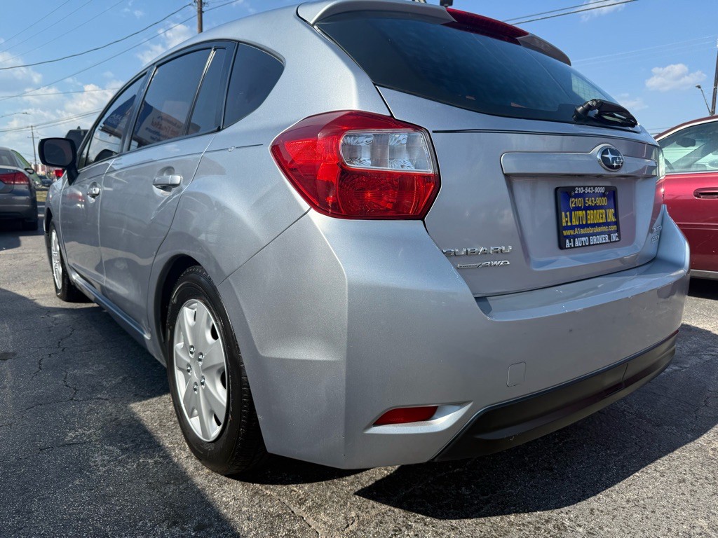 2014 Subaru Impreza Image 2