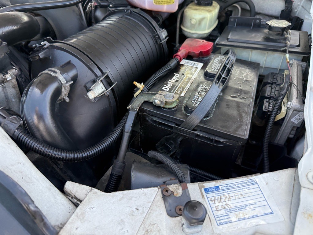 2004 Ford F-350 Image 9