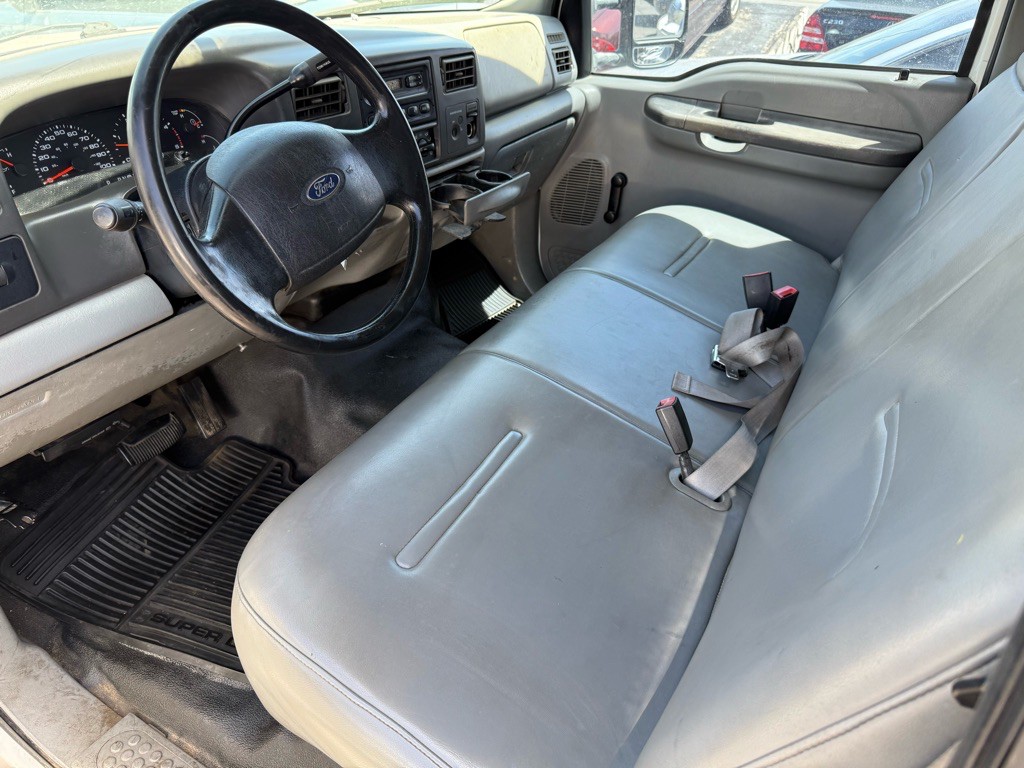 2004 Ford F-350 Image 16