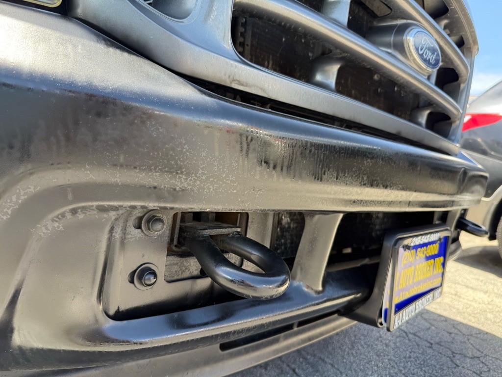 2004 Ford F-350 Image 17
