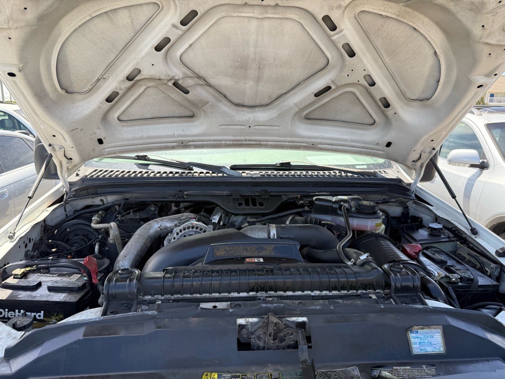 2004 Ford F-350 Image 21