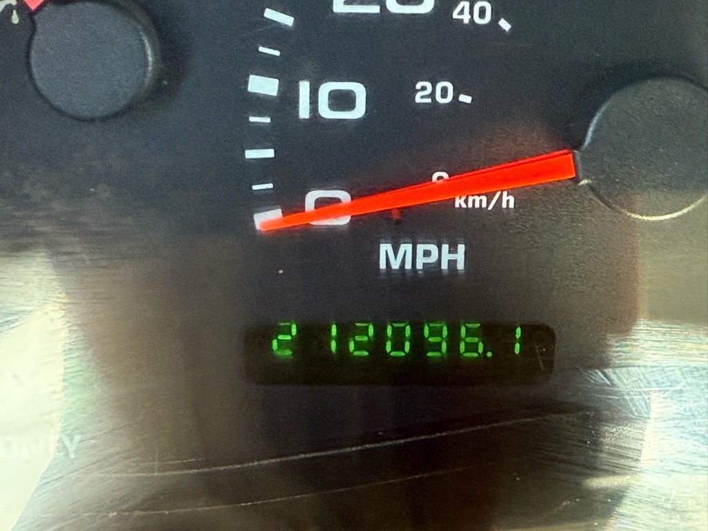2004 Ford F-350 Image 24