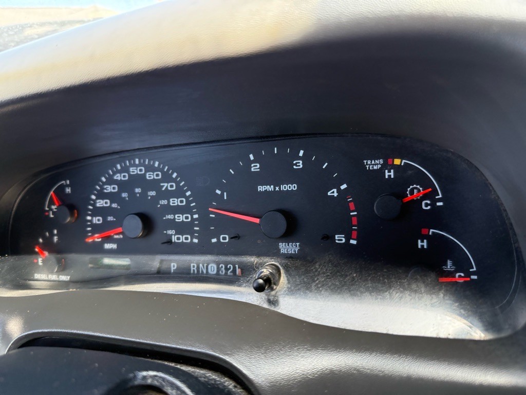 2004 Ford F-350 Image 25