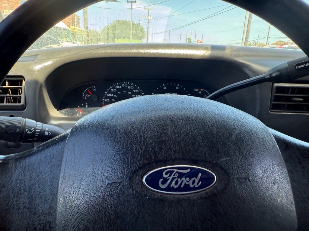 2004 Ford F-350 Image 26