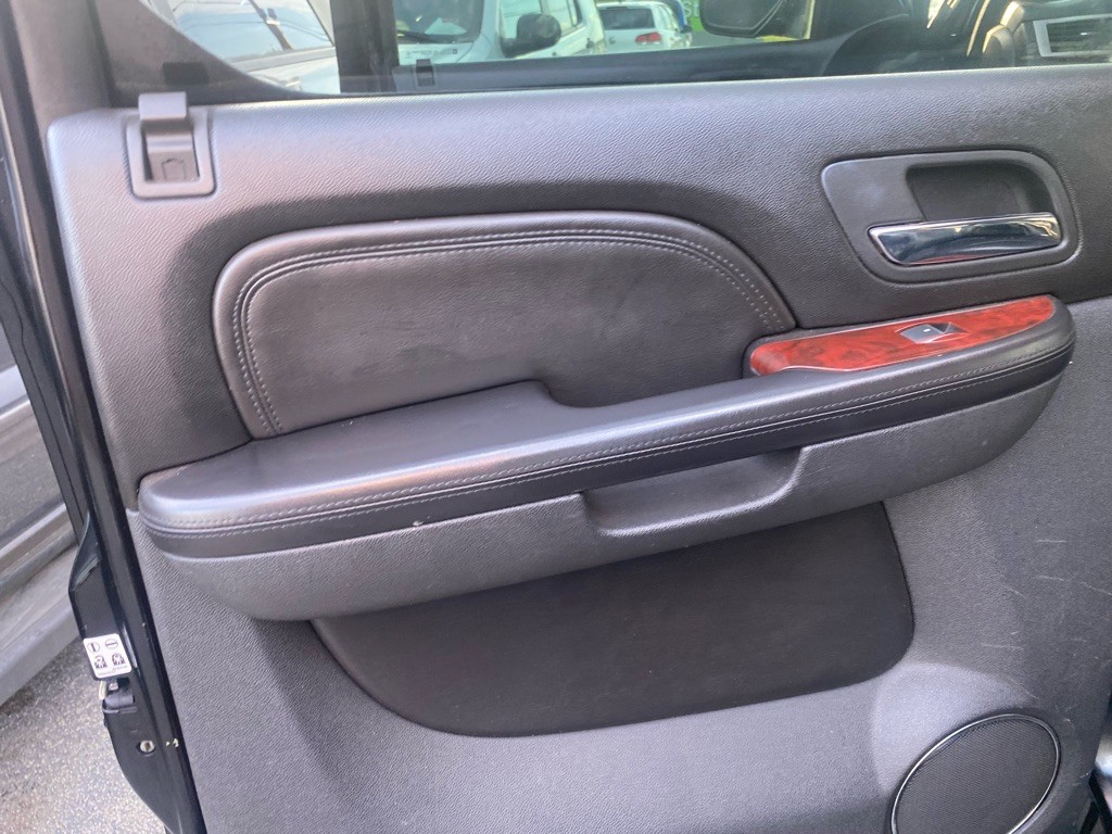 2007 Cadillac Escalade Image 8