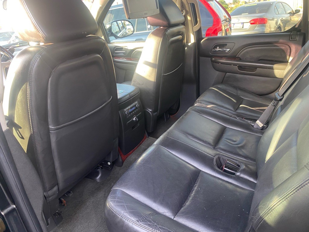 2007 Cadillac Escalade Image 10