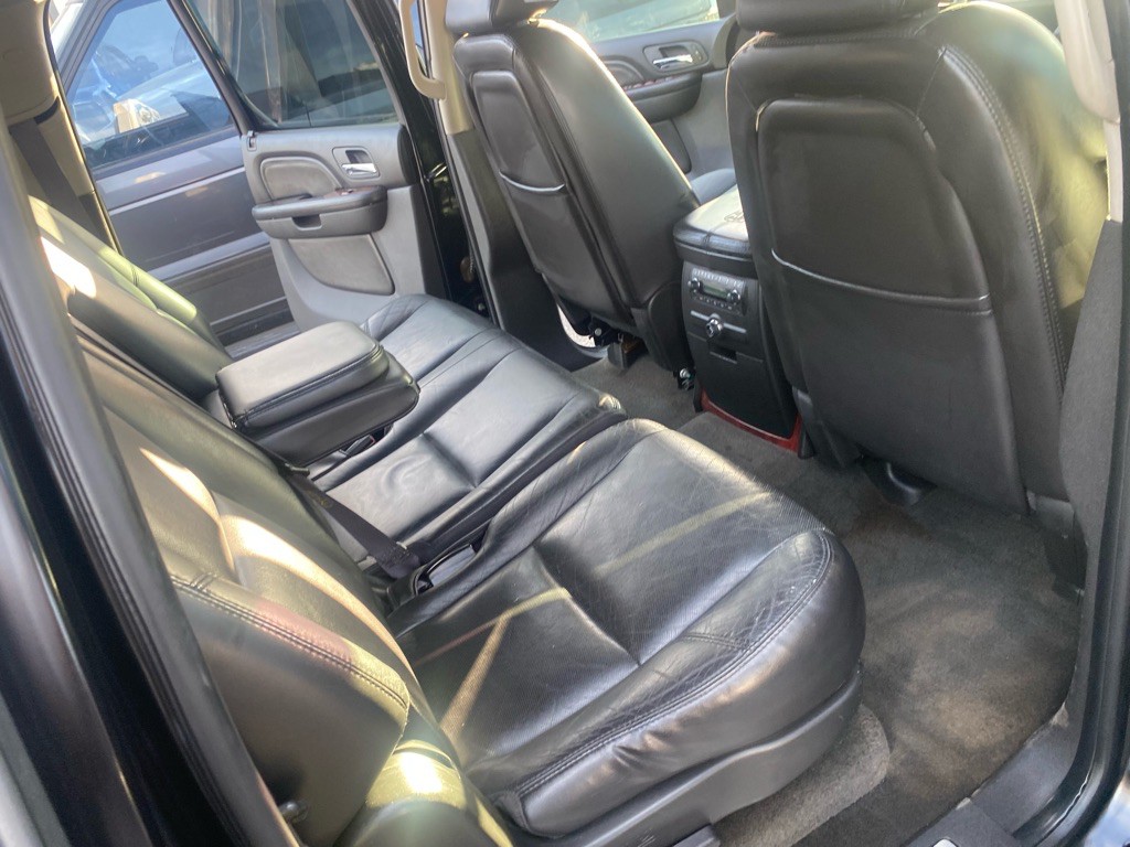 2007 Cadillac Escalade Image 13