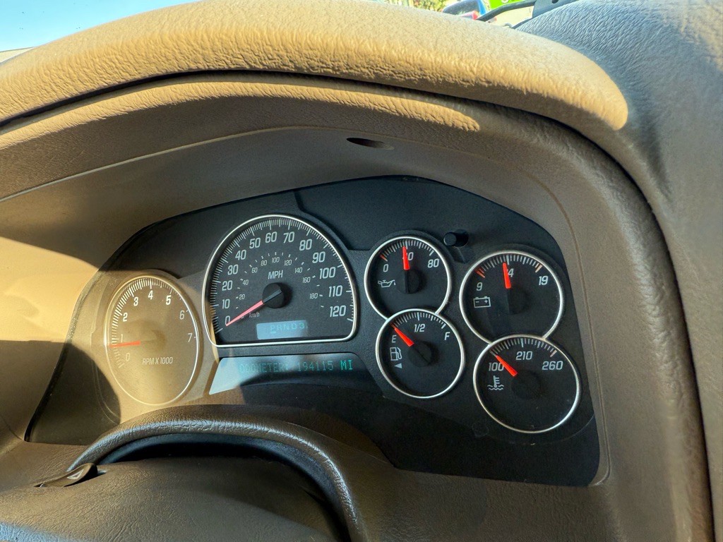 2004 GMC Envoy Image 7