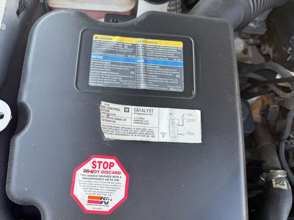 2004 GMC Envoy Image 34
