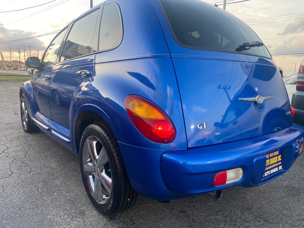 2003 Chrysler PT Cruiser Image 2