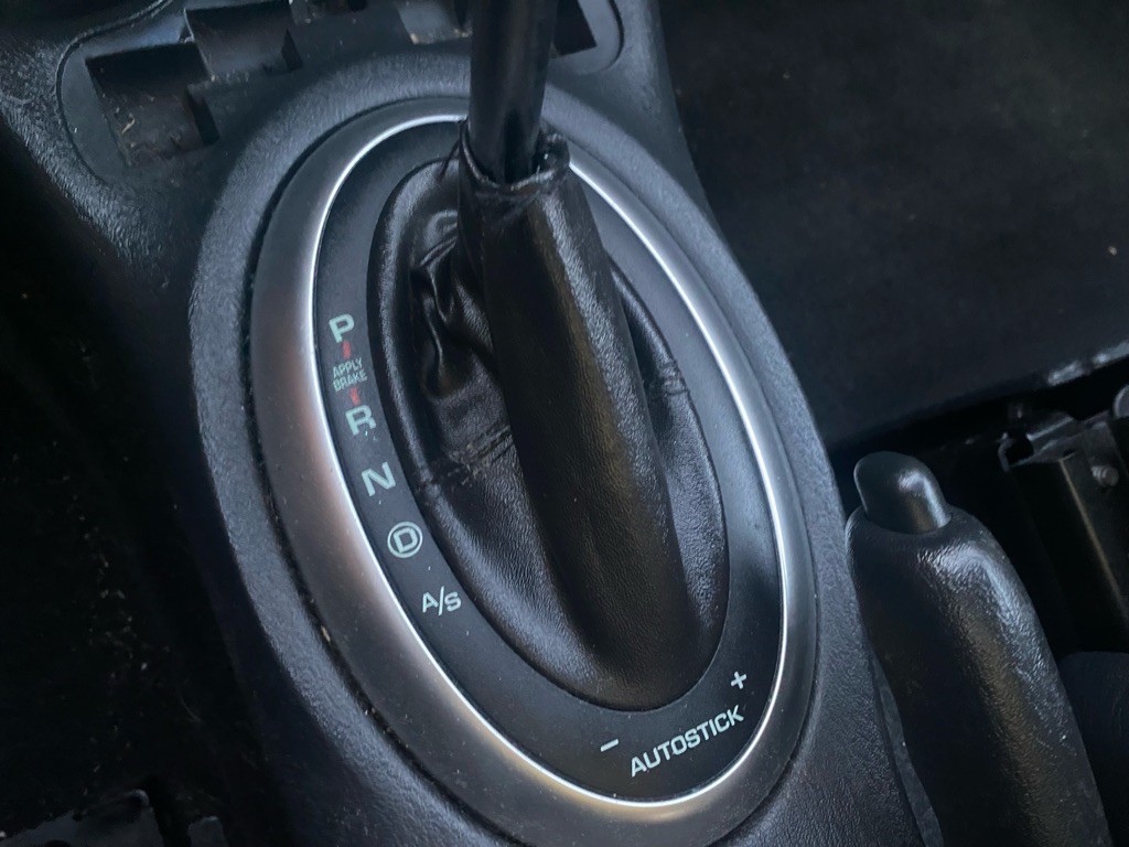 2003 Chrysler PT Cruiser Image 16