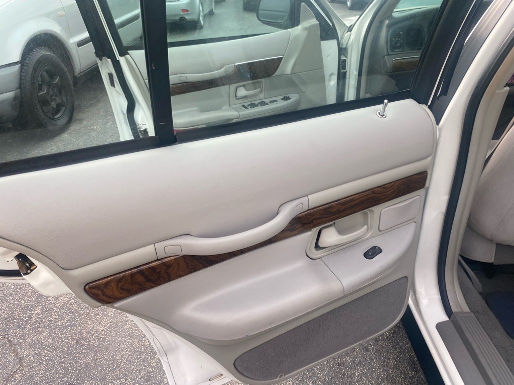 1999 Mercury Grand Marquis Image 9