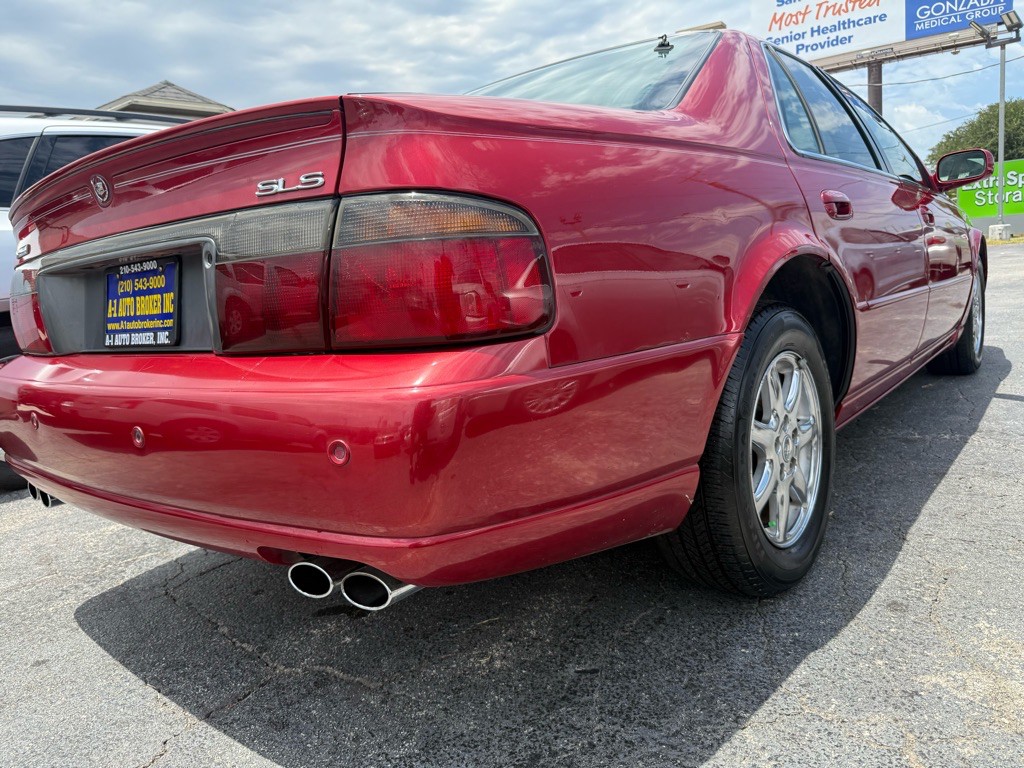2004 Cadillac Seville Image 4