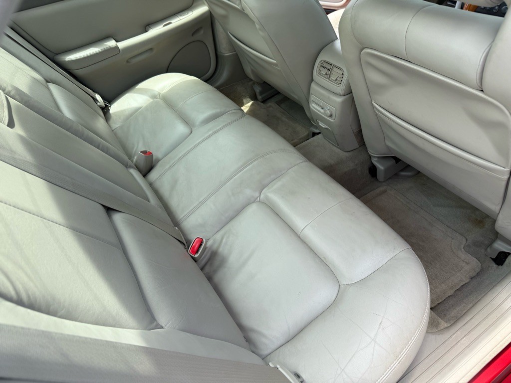 2004 Cadillac Seville Image 13