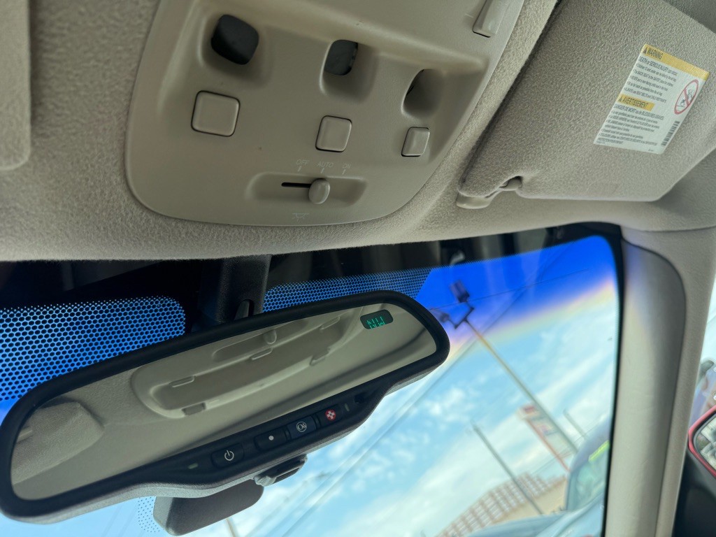 2004 Cadillac Seville Image 35