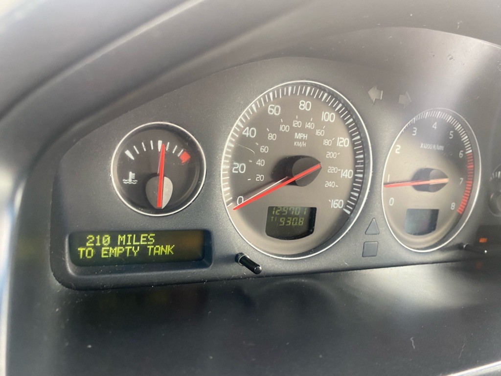 2006 Volvo XC90 Image 32