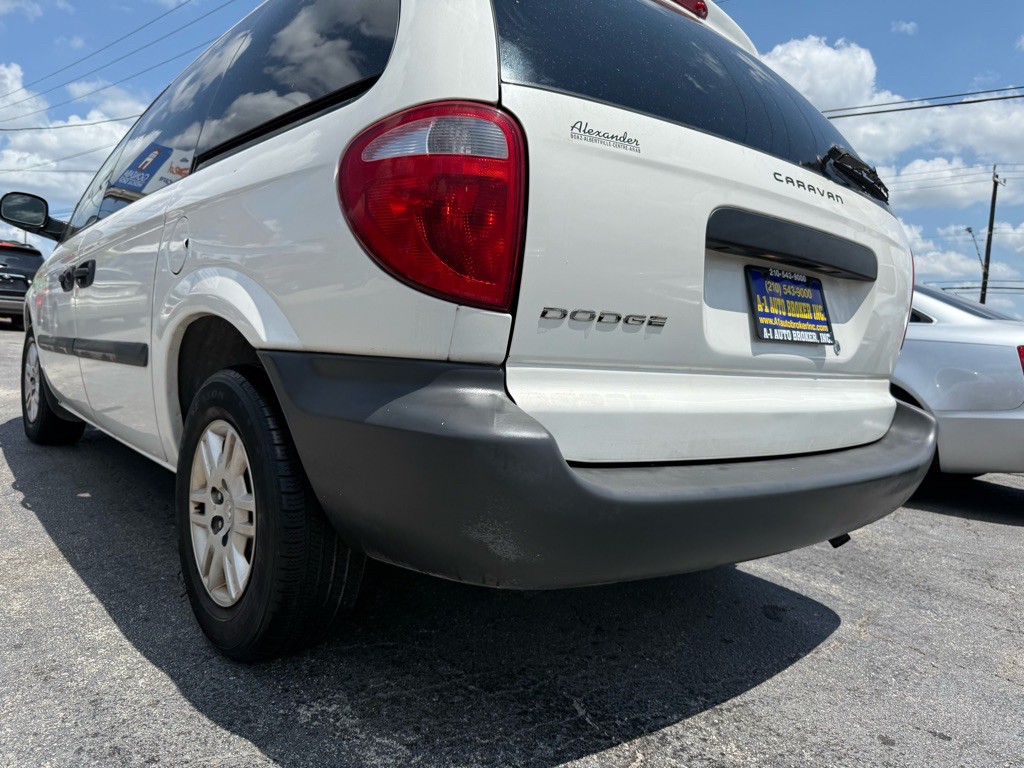 2007 Dodge Ram Van Image 2