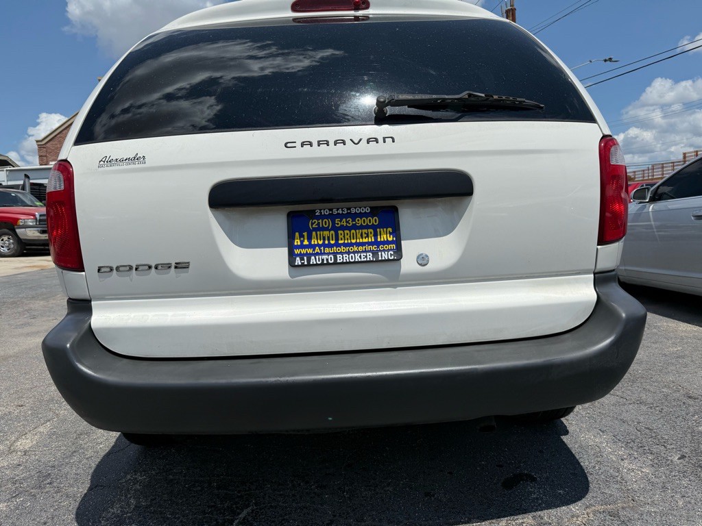 2007 Dodge Ram Van Image 3