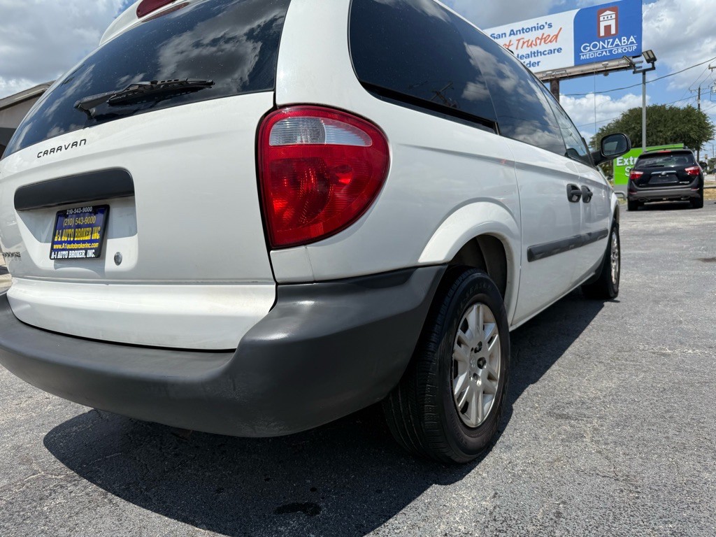2007 Dodge Ram Van Image 4