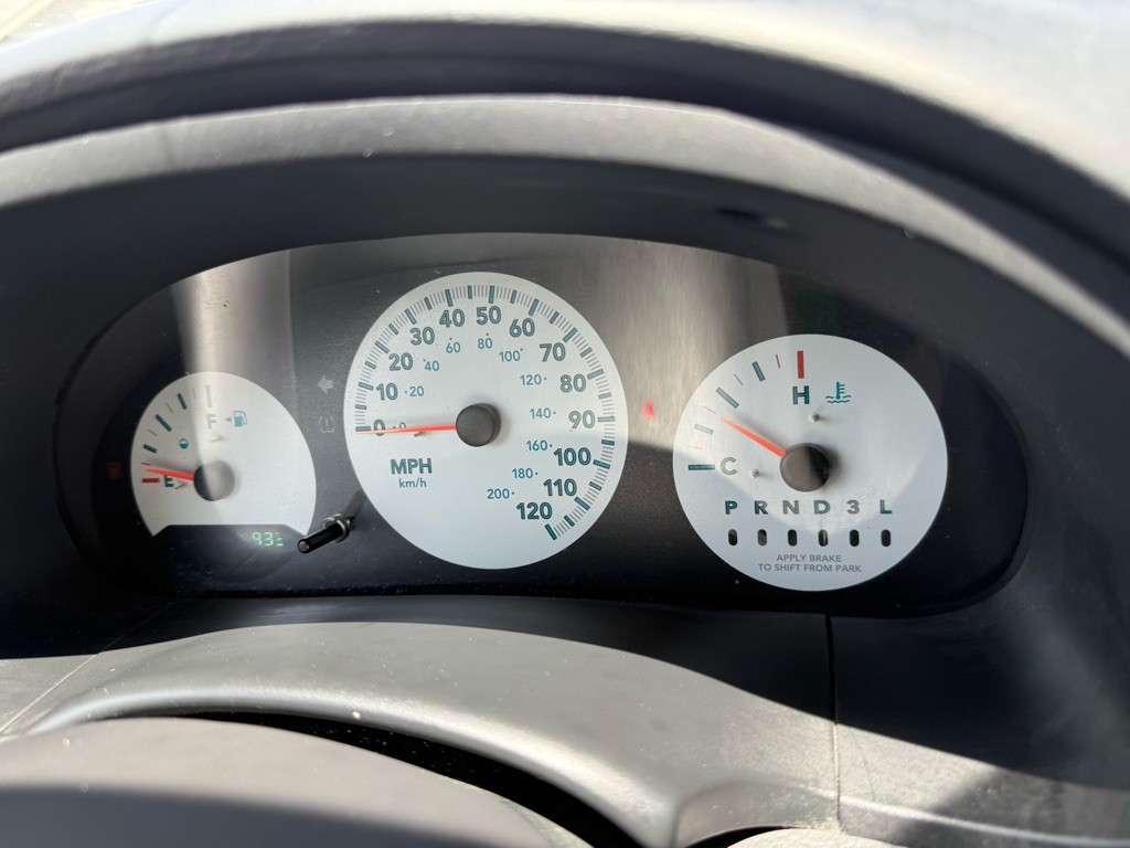 2007 Dodge Ram Van Image 21