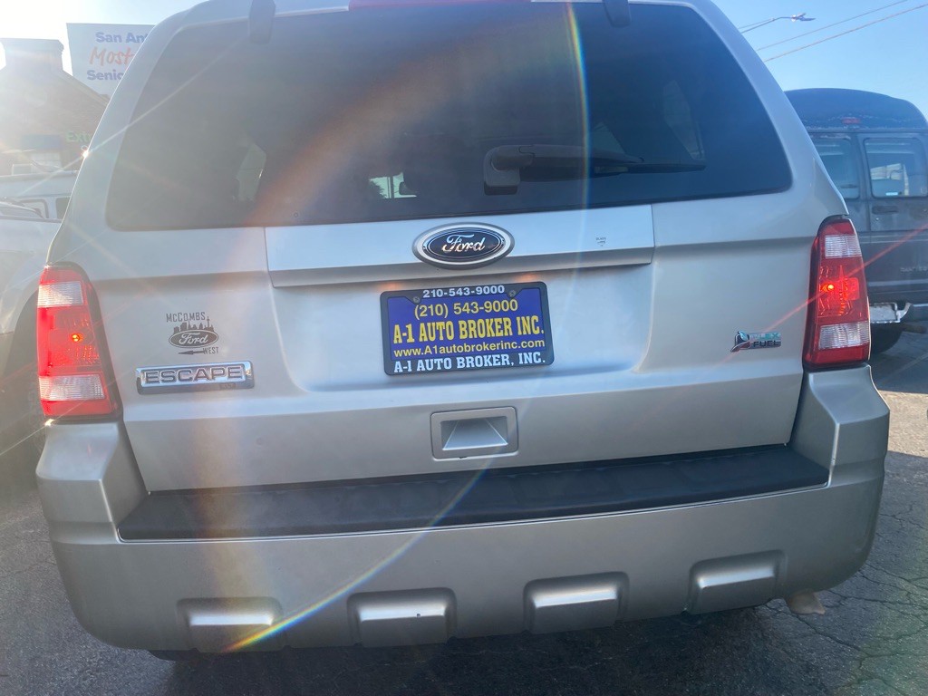 2010 Ford Escape Image 3