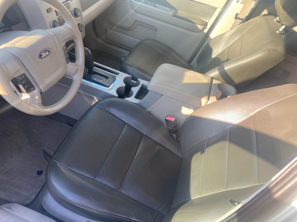 2010 Ford Escape Image 6
