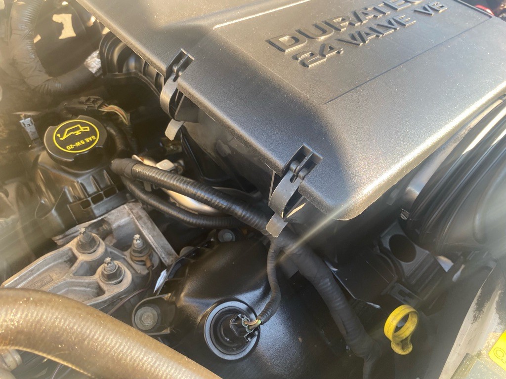 2010 Ford Escape Image 28