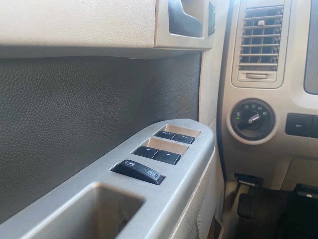2010 Ford Escape Image 29