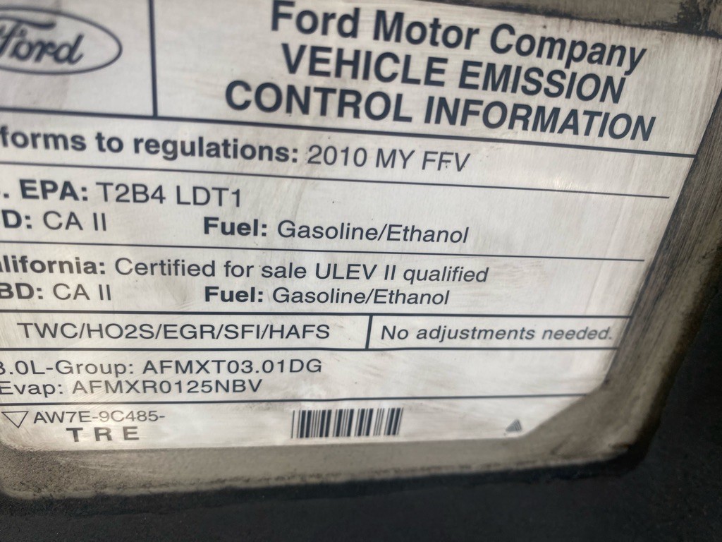 2010 Ford Escape Image 32