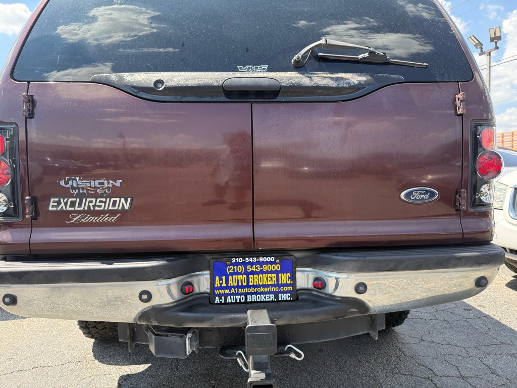 2001 Ford Excursion Image 3