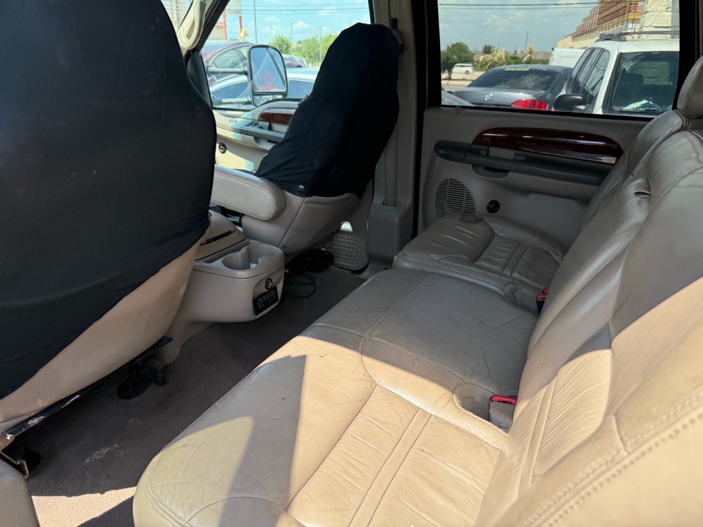 2001 Ford Excursion Image 17