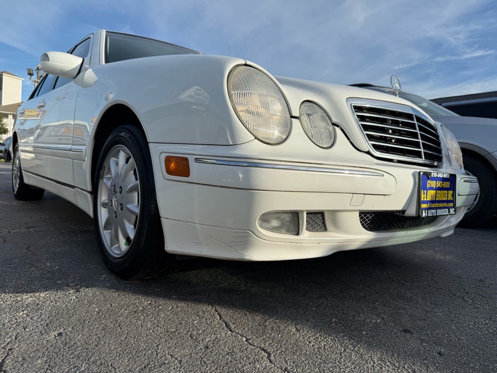2001 Mercedes-Benz E-Class Image 5