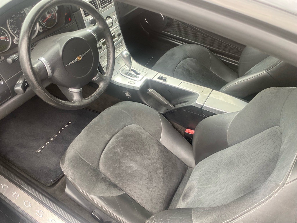 2005 Chrysler Crossfire Image 8
