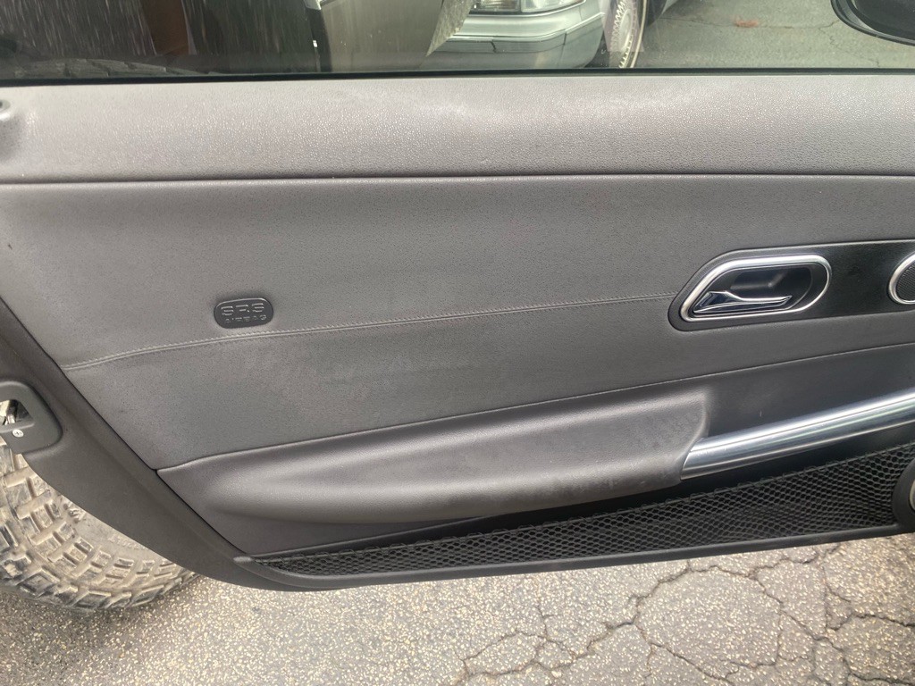 2005 Chrysler Crossfire Image 13