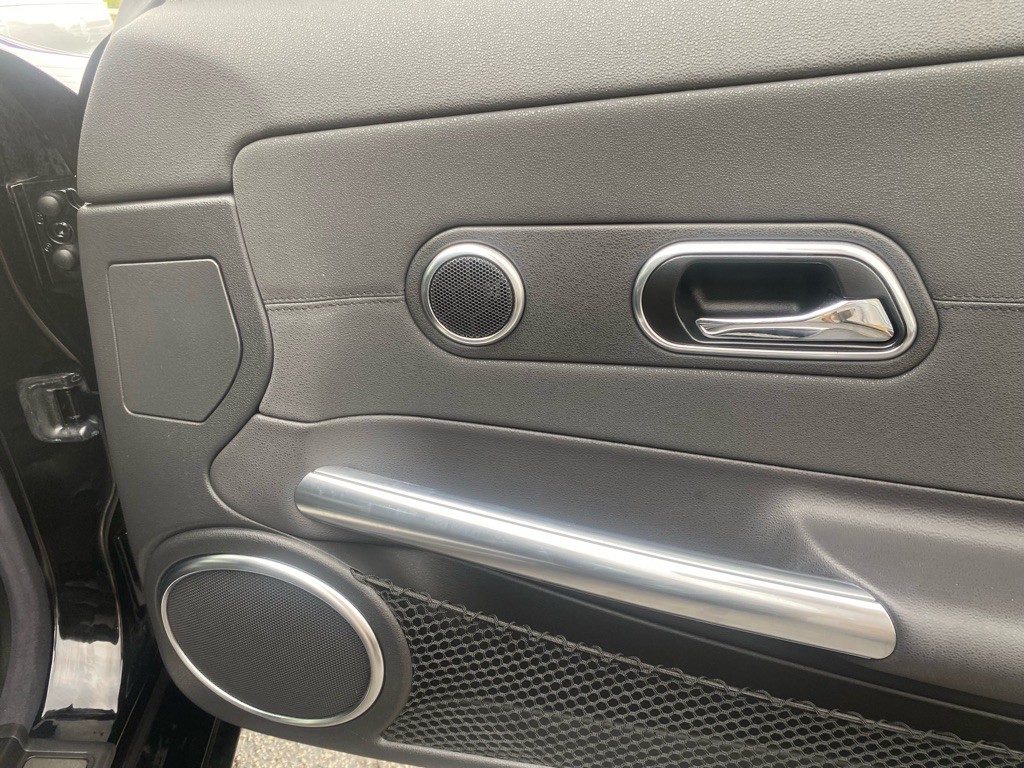2005 Chrysler Crossfire Image 24