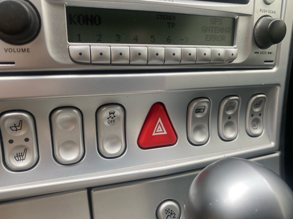 2005 Chrysler Crossfire Image 31