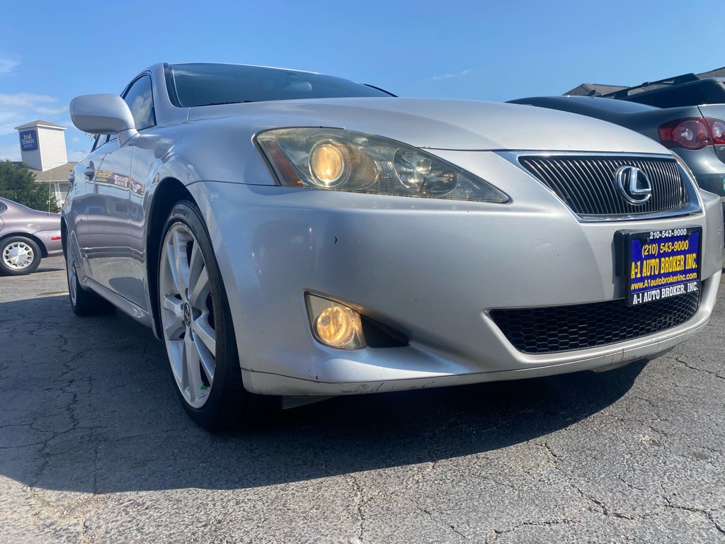 2006 Lexus IS Image 5