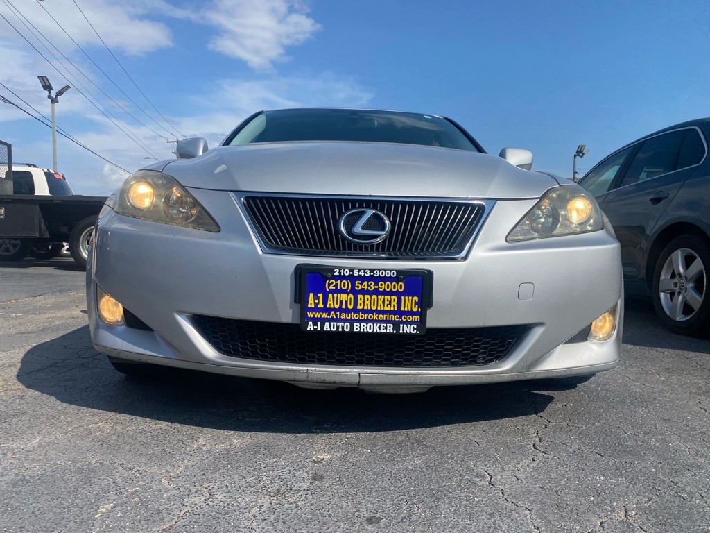2006 Lexus IS Image 6
