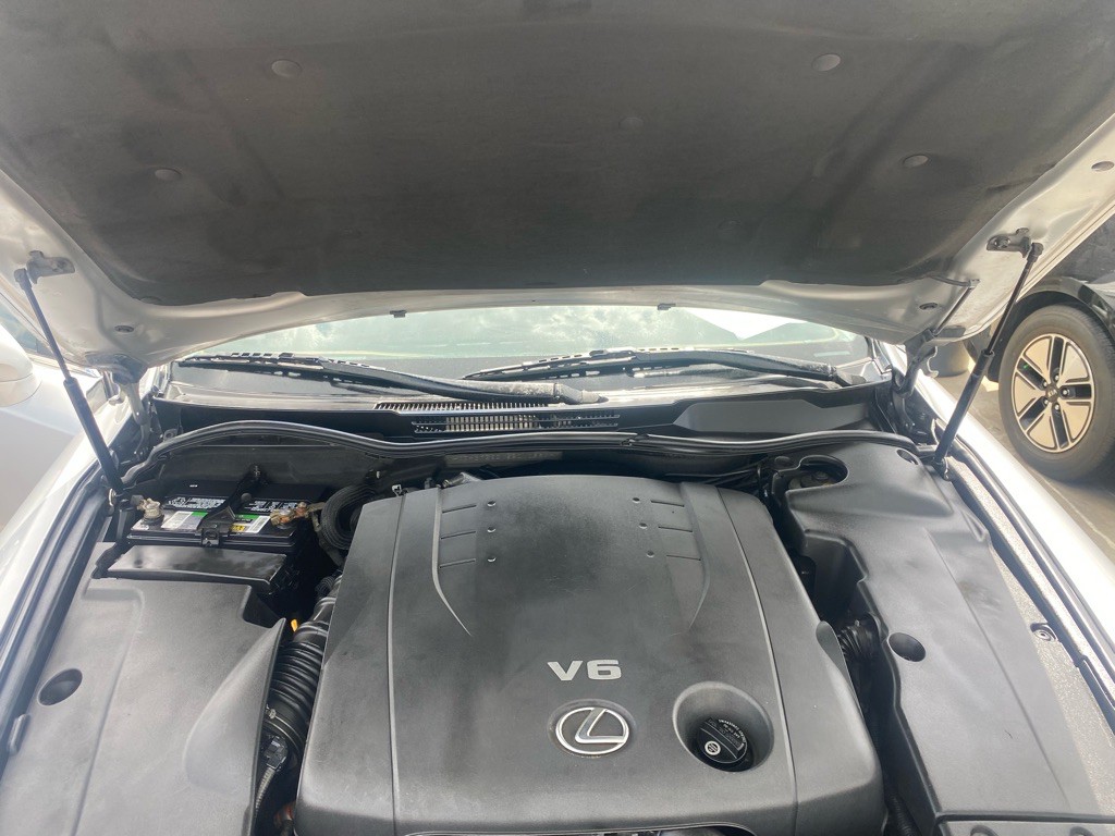 2006 Lexus IS Image 8