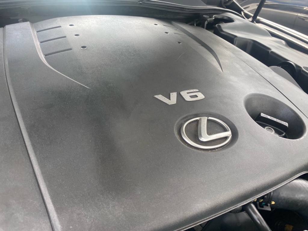 2006 Lexus IS Image 9