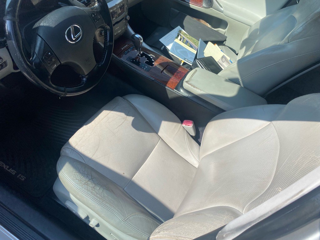 2006 Lexus IS Image 18