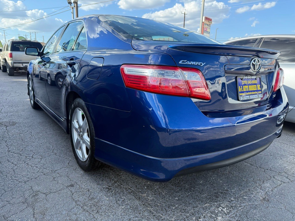 2009 Toyota Camry Image 2