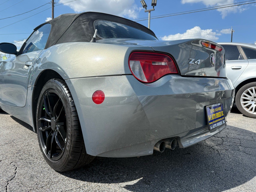 2007 BMW Z4 Image 2