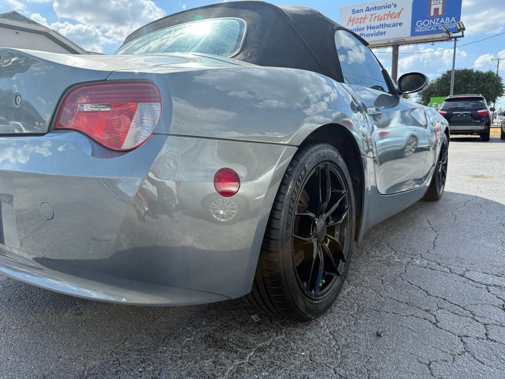 2007 BMW Z4 Image 4