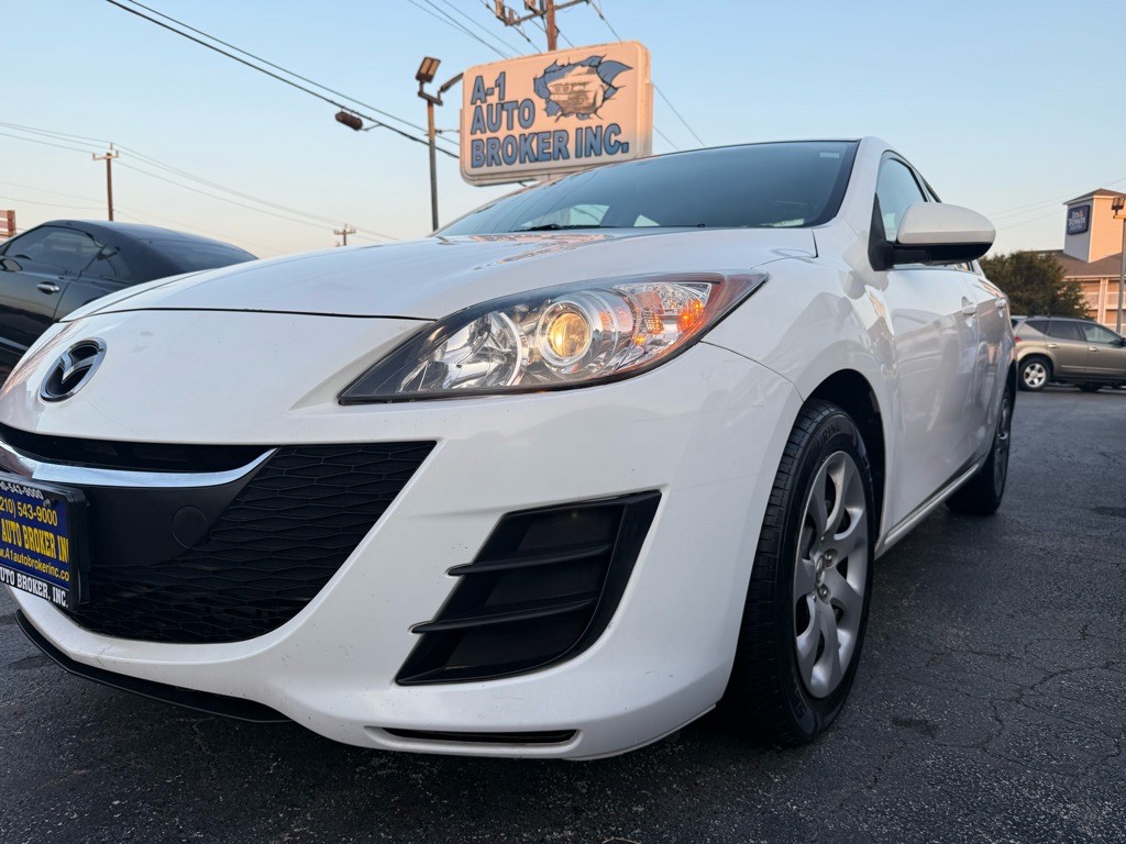 2010 Mazda Mazda3 Image 1