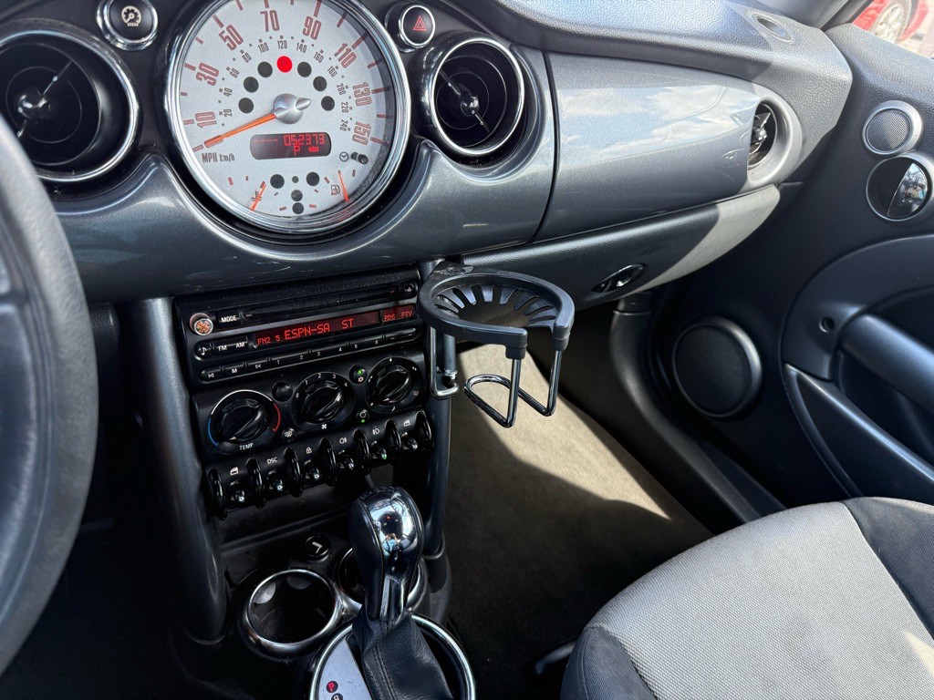 2006 MINI Cooper Image 12