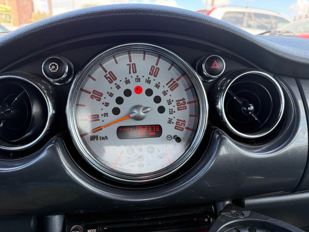 2006 MINI Cooper Image 15