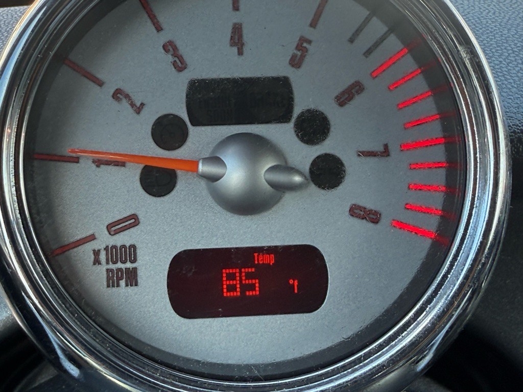2006 MINI Cooper Image 18